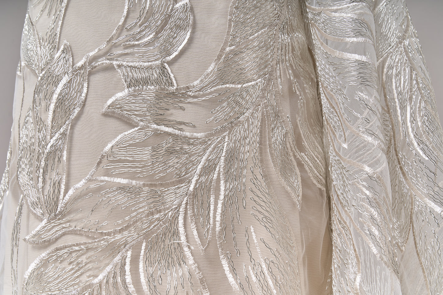 S0711 - Embroidered tulle with metallic thread