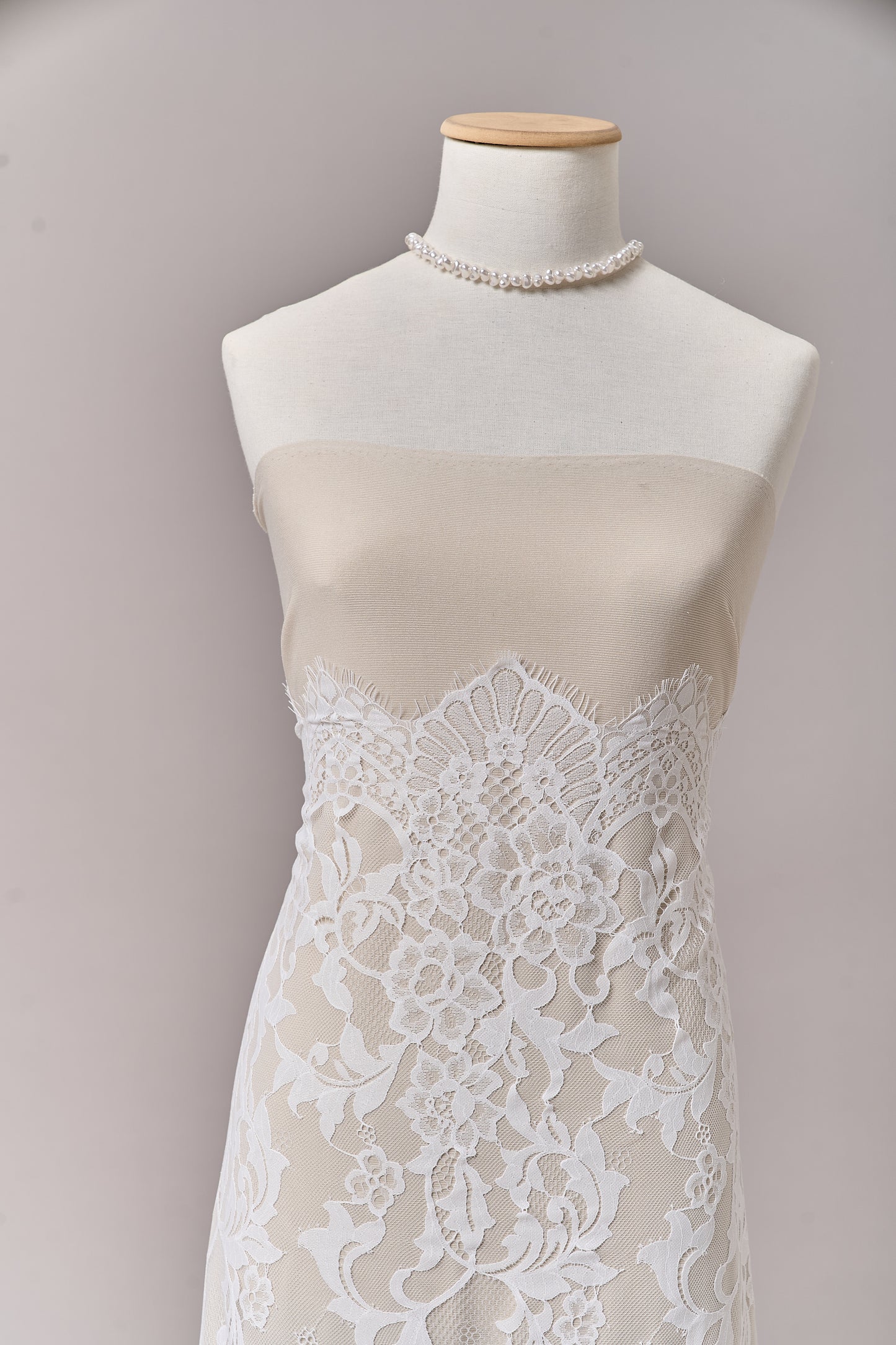 S0698 - Lace