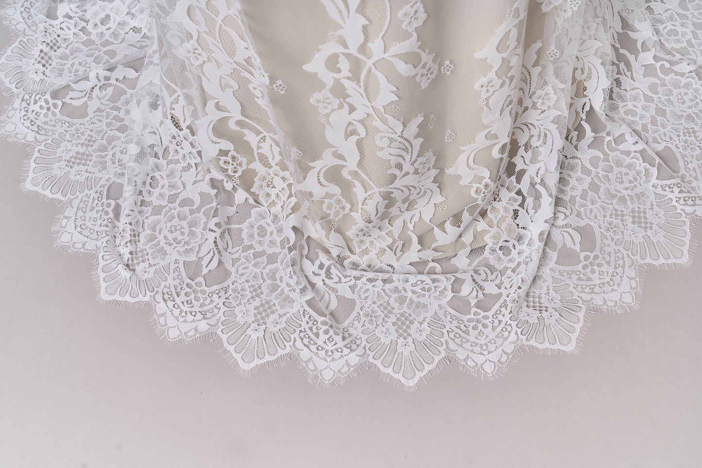 S0698 - Lace