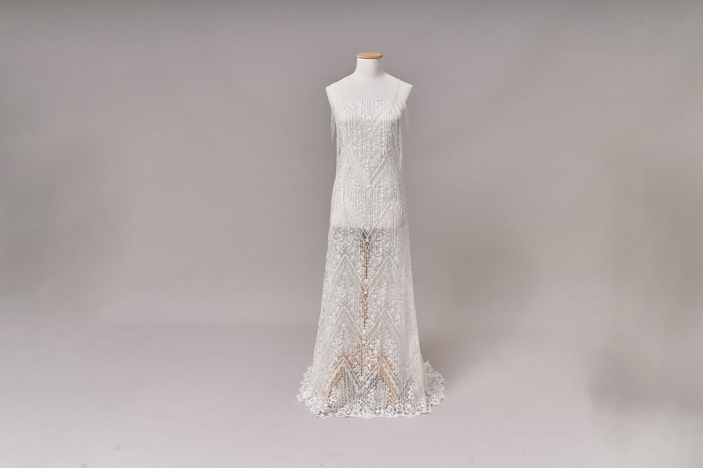 676 Off-white - Embroidered tulle with transparent beads and transparent sequins