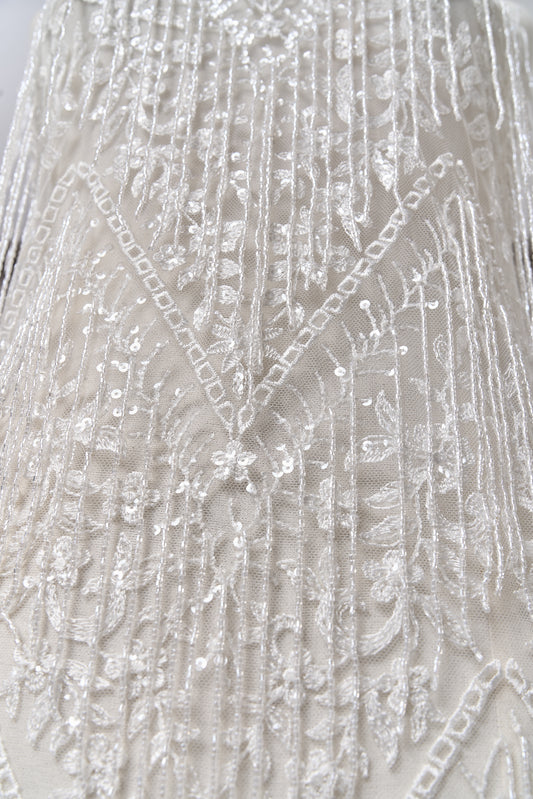 676 Off-white - Embroidered tulle with transparent beads and transparent sequins