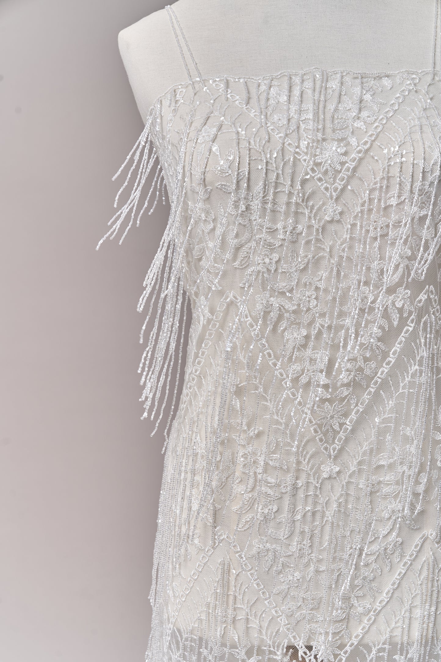 676 Off-white - Embroidered tulle with transparent beads and transparent sequins