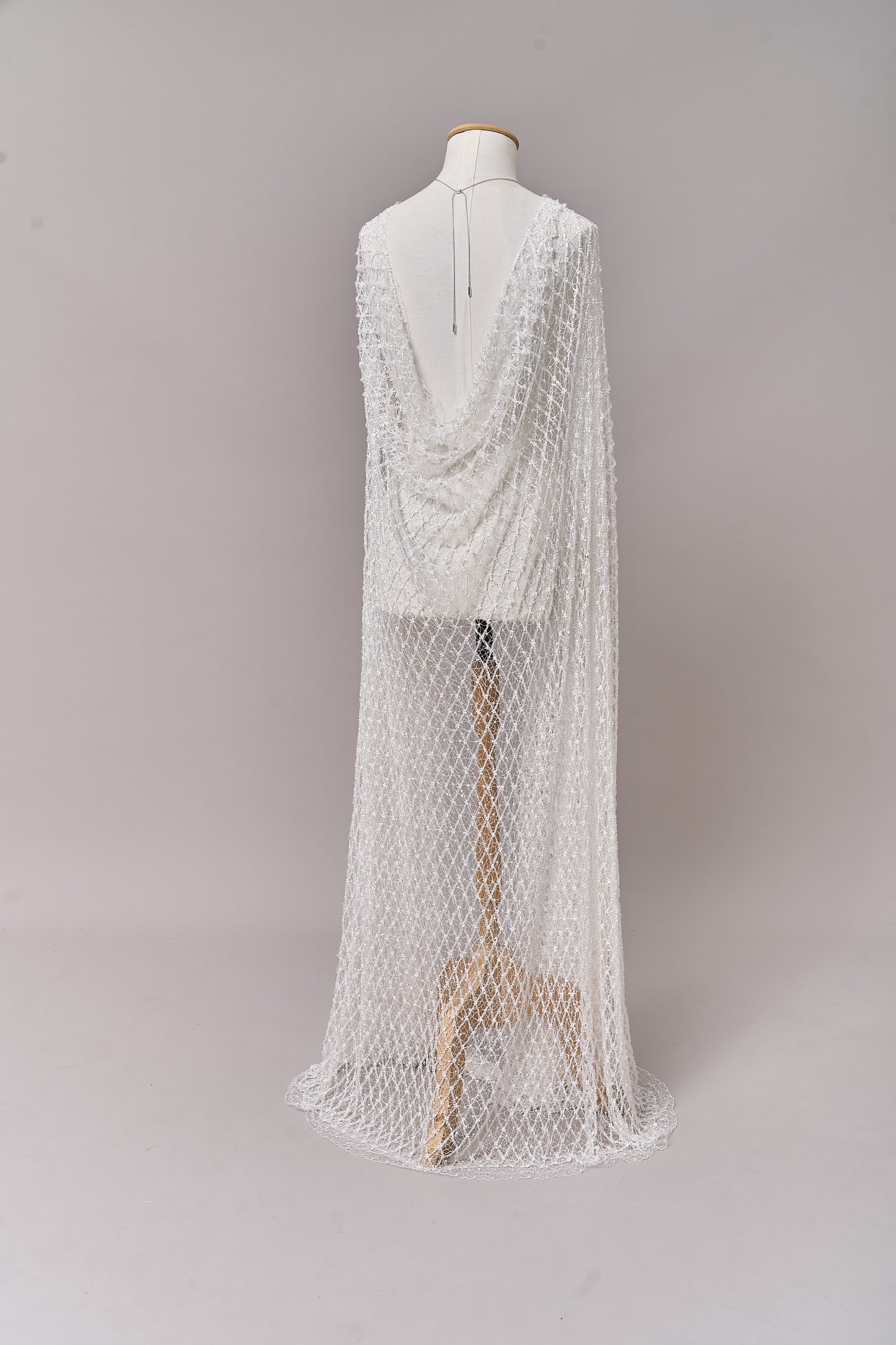 S0682 - Netting with off-white beads and transparent bugle beads