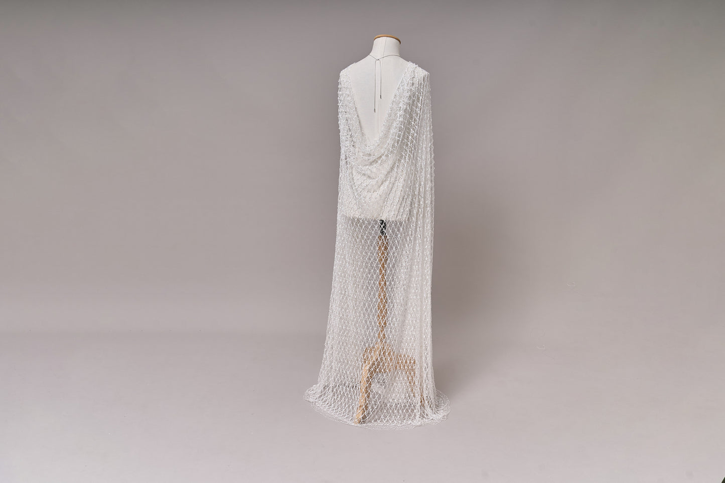 S0682 - Netting with off-white beads and transparent bugle beads