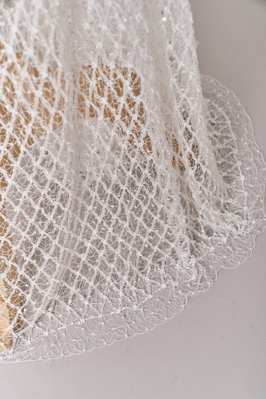 S0682 - Netting with off-white beads and transparent bugle beads