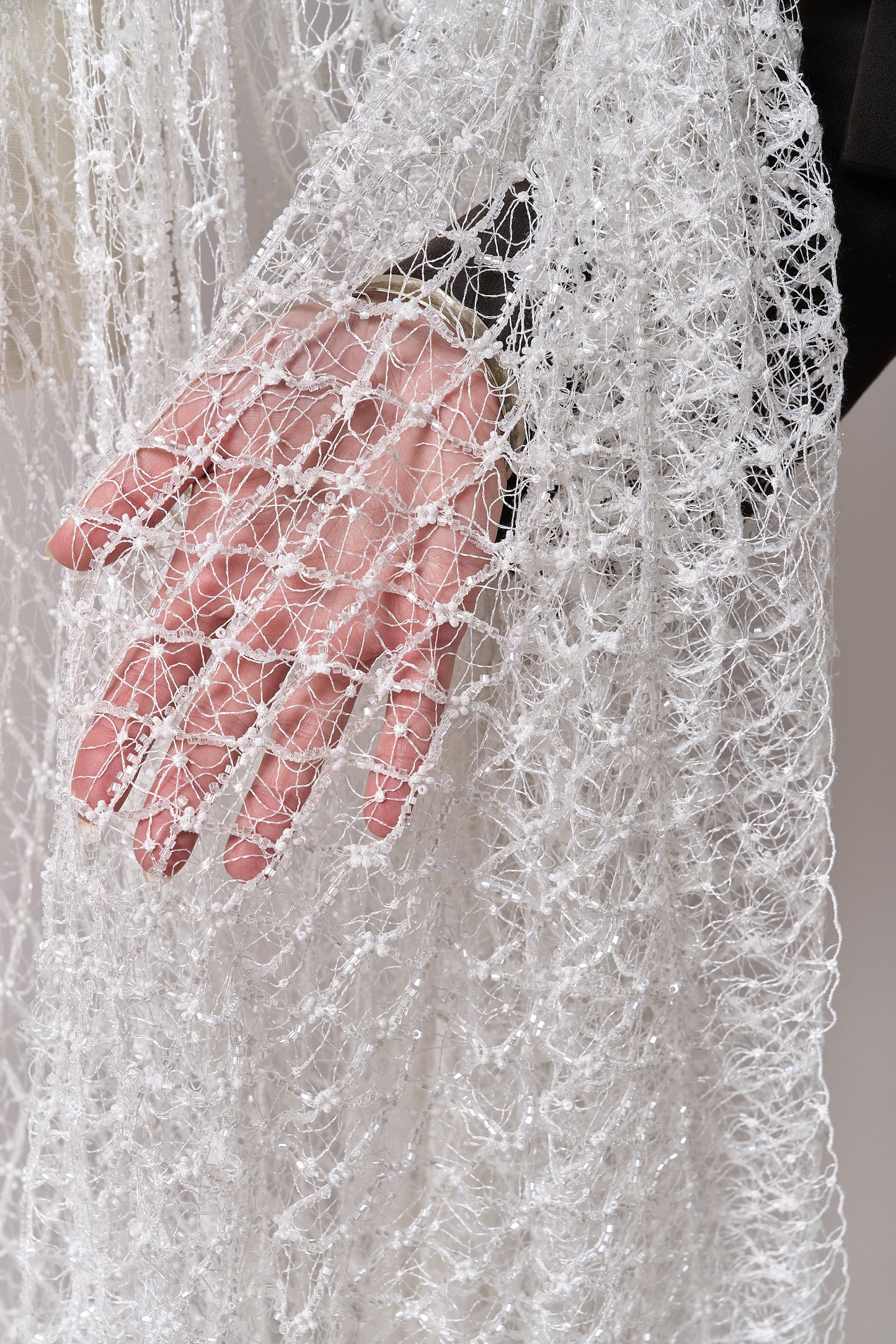 S0682 - Netting with off-white beads and transparent bugle beads