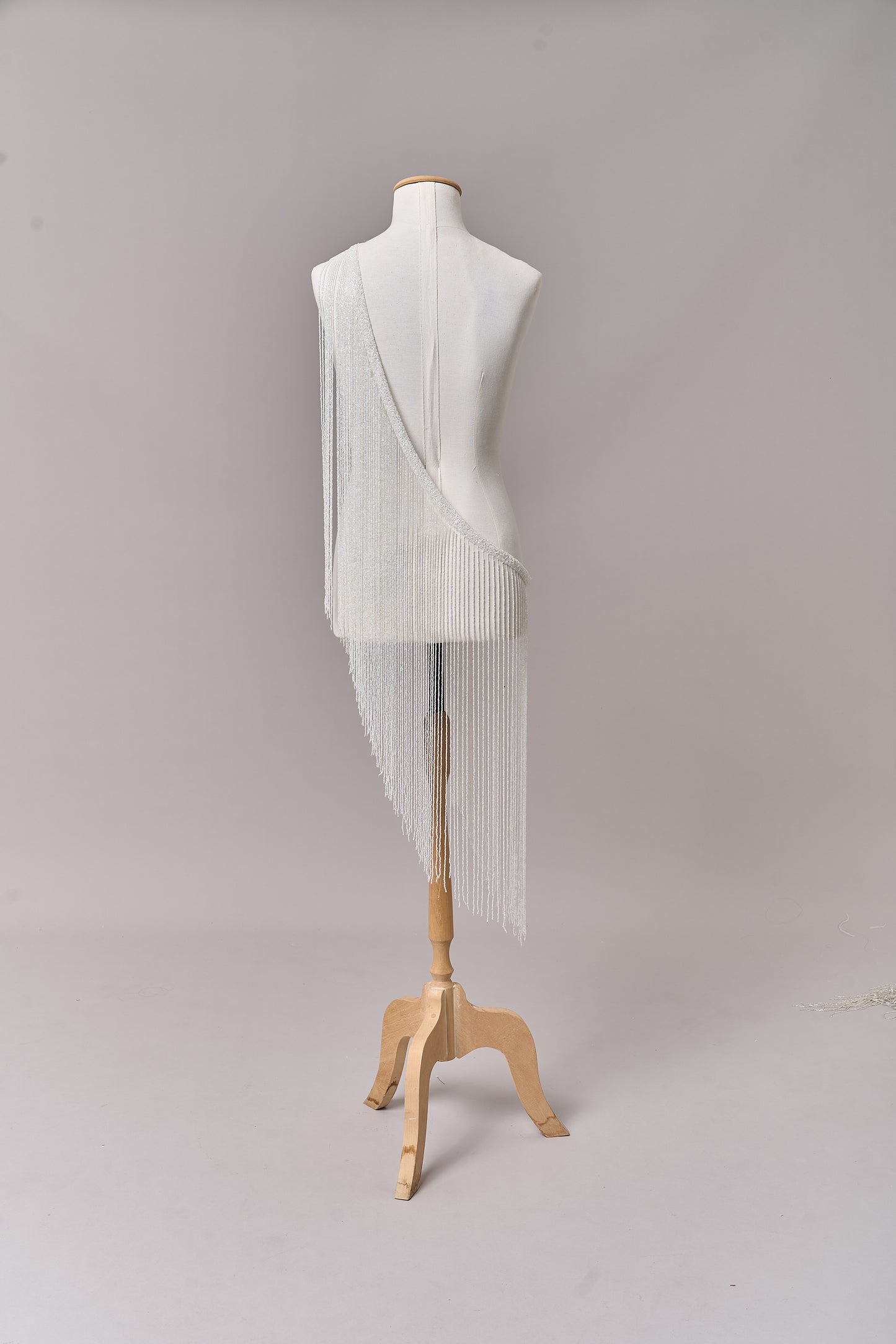 S0708 - Off-white bugle bead fringe trim