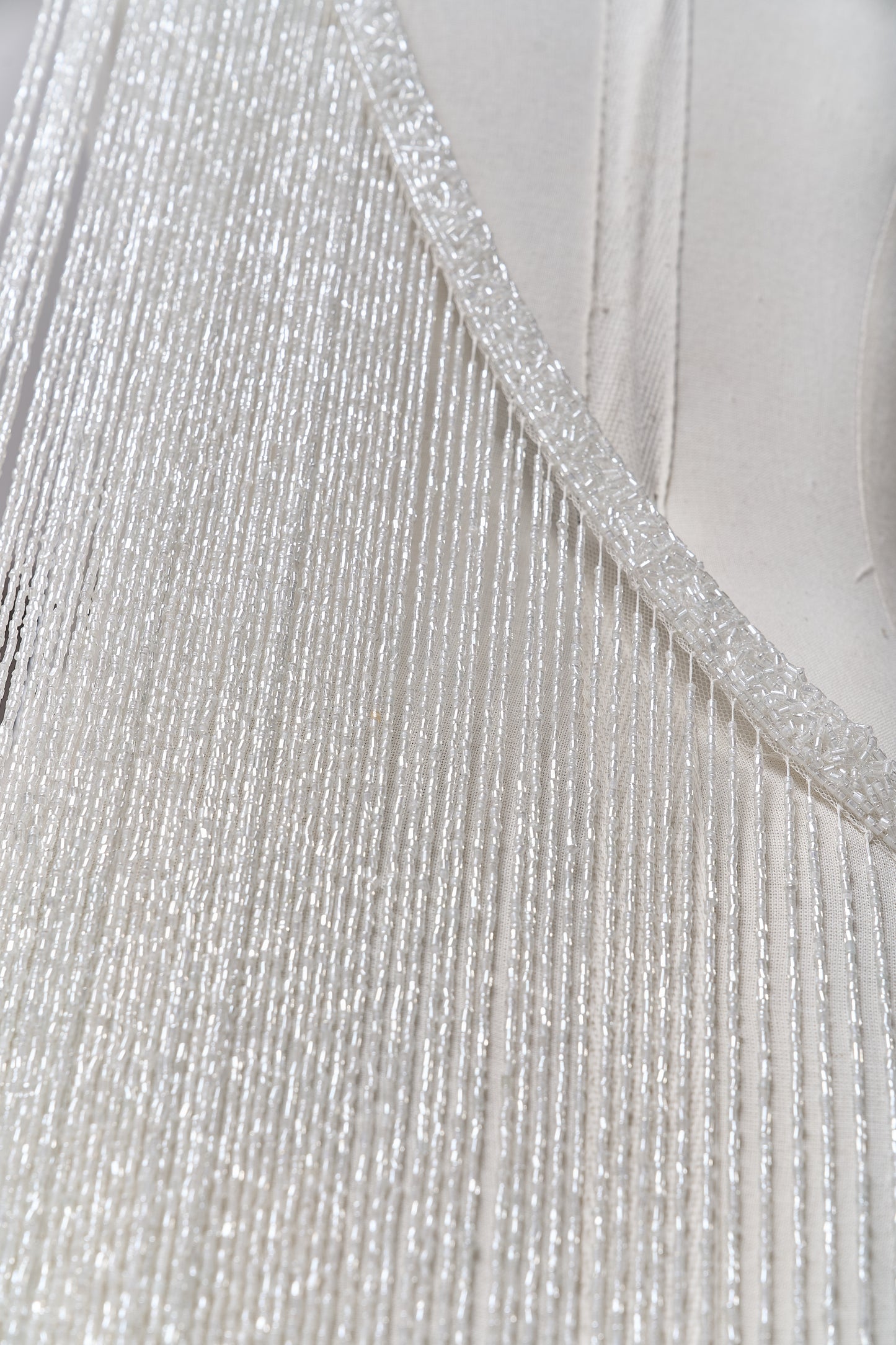 S0708 - Off-white bugle bead fringe trim