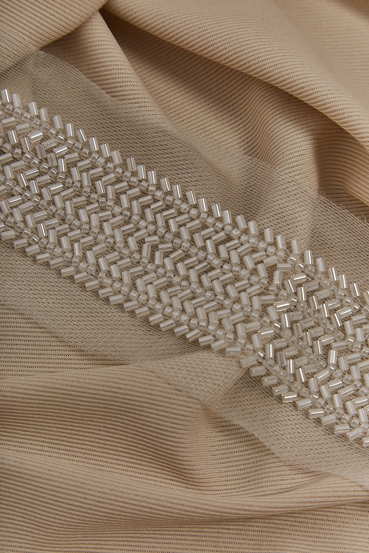 S0652 OFF WHITE BEADED GALLOON