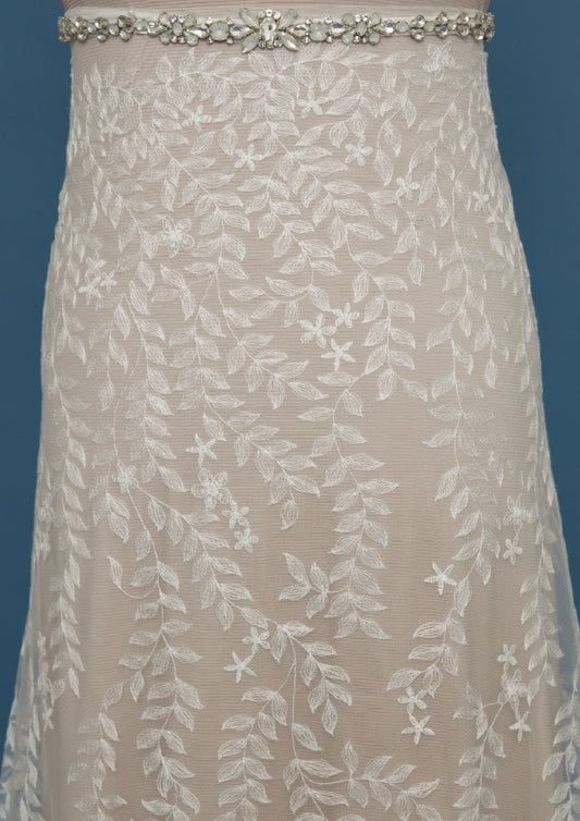 S0471 EMBROIDERED TULLE WITH LEAVES