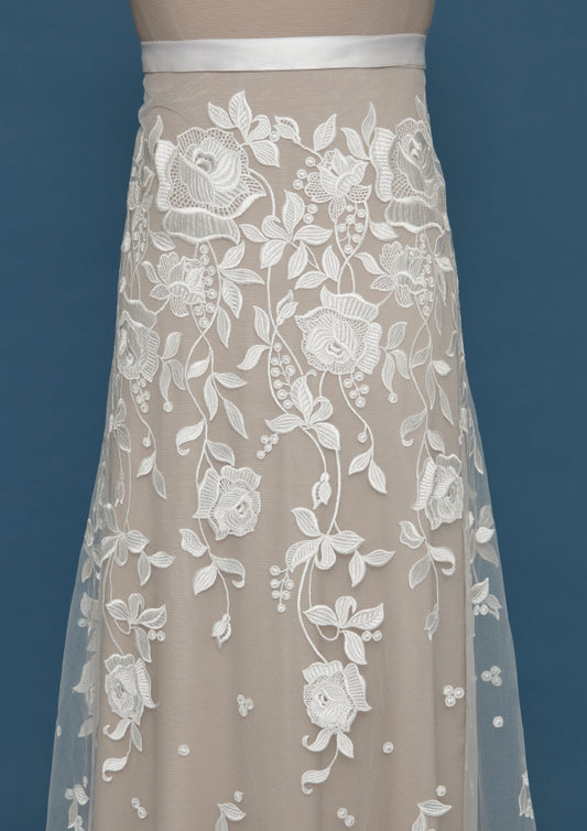 S0487 EMBROIDERED PLUMETI TULLE WITH FLOWERS