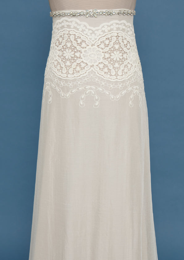 S0495 EMBROIDERED SILK CHIFFON AND GUIPIURE