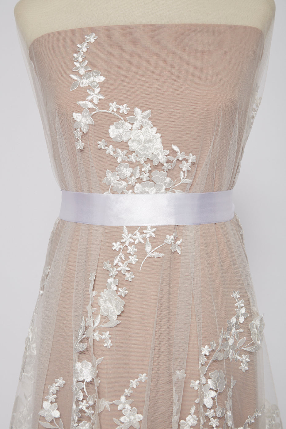 S0086 EMBROIDERED TULLE WITH 3D FLOWERS