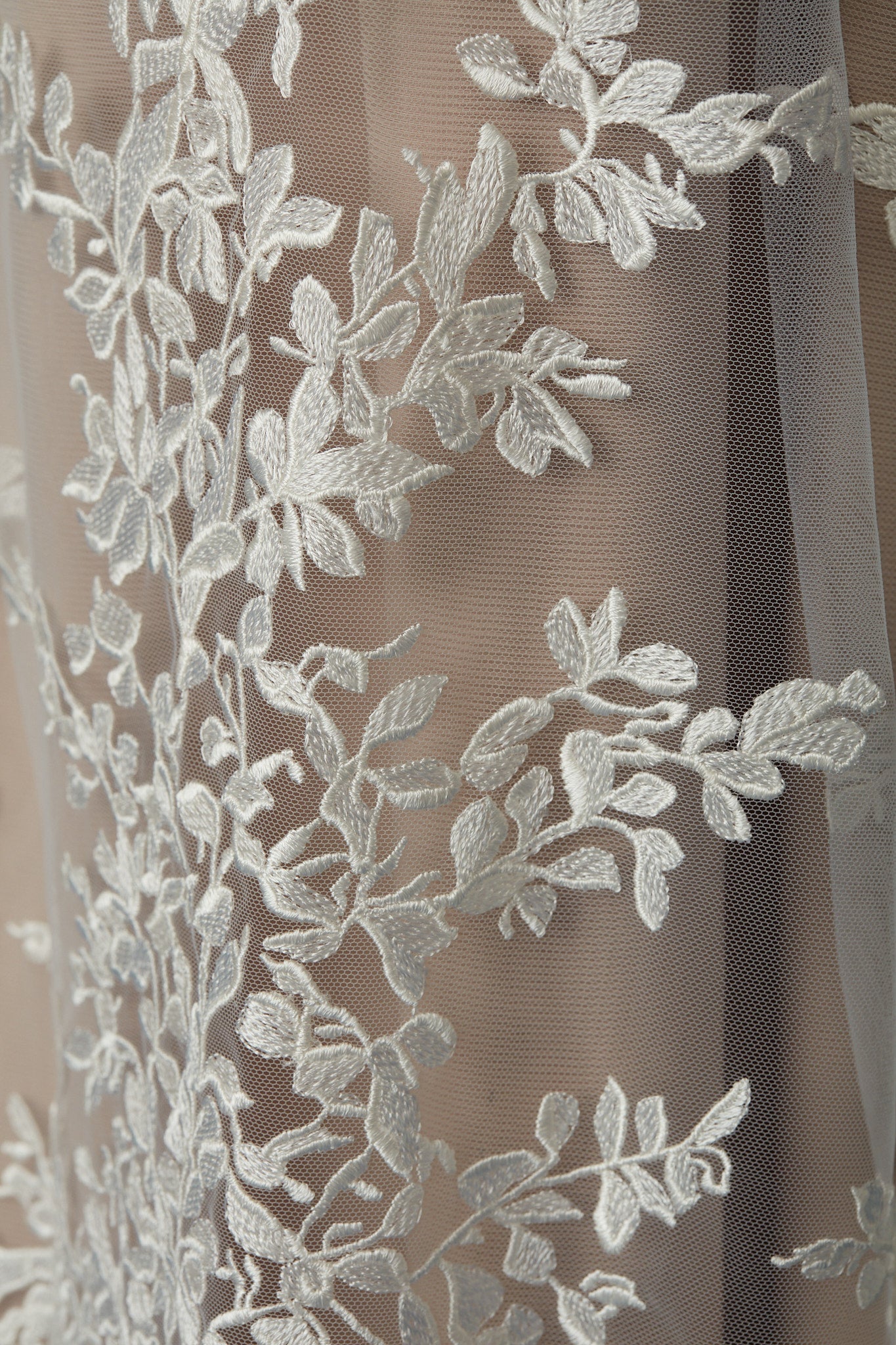 S0352 - EMBROIDERY TULLE WITH LEAVES